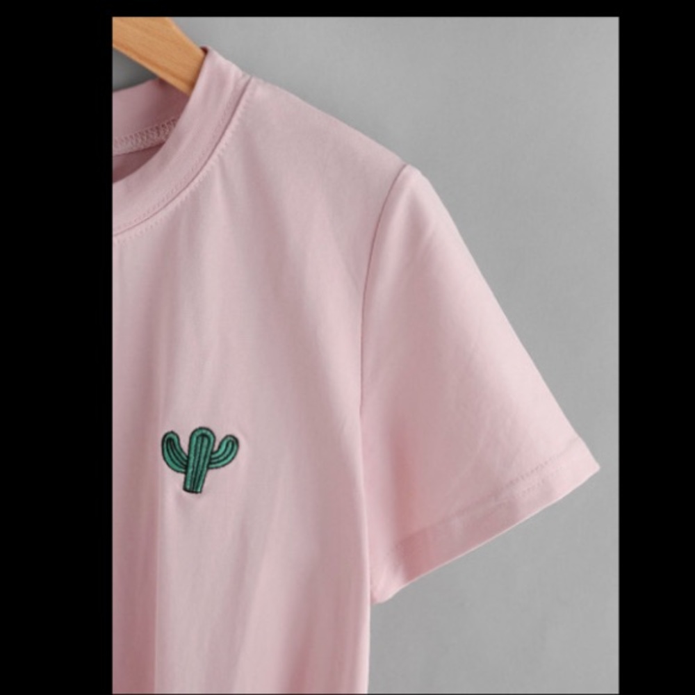 ‼️ONE S LEFT‼️Pink Cactus Knotted T - Picture 4 of 5